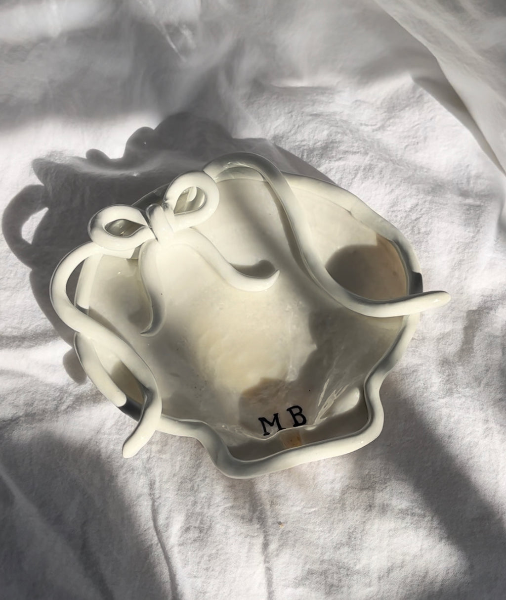 White Bow Scallop Dish with optional inscription